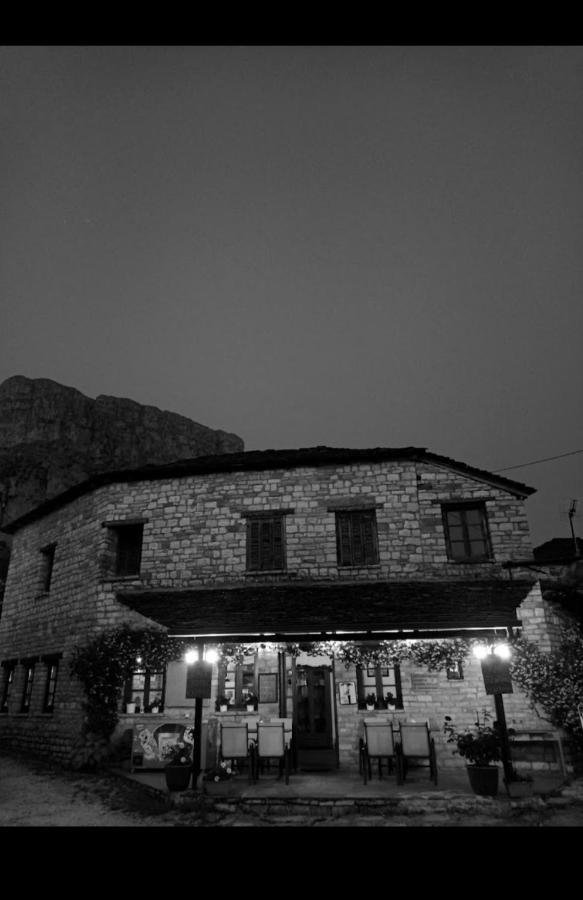 ויקוס Karpouzis Guesthouse מראה חיצוני תמונה